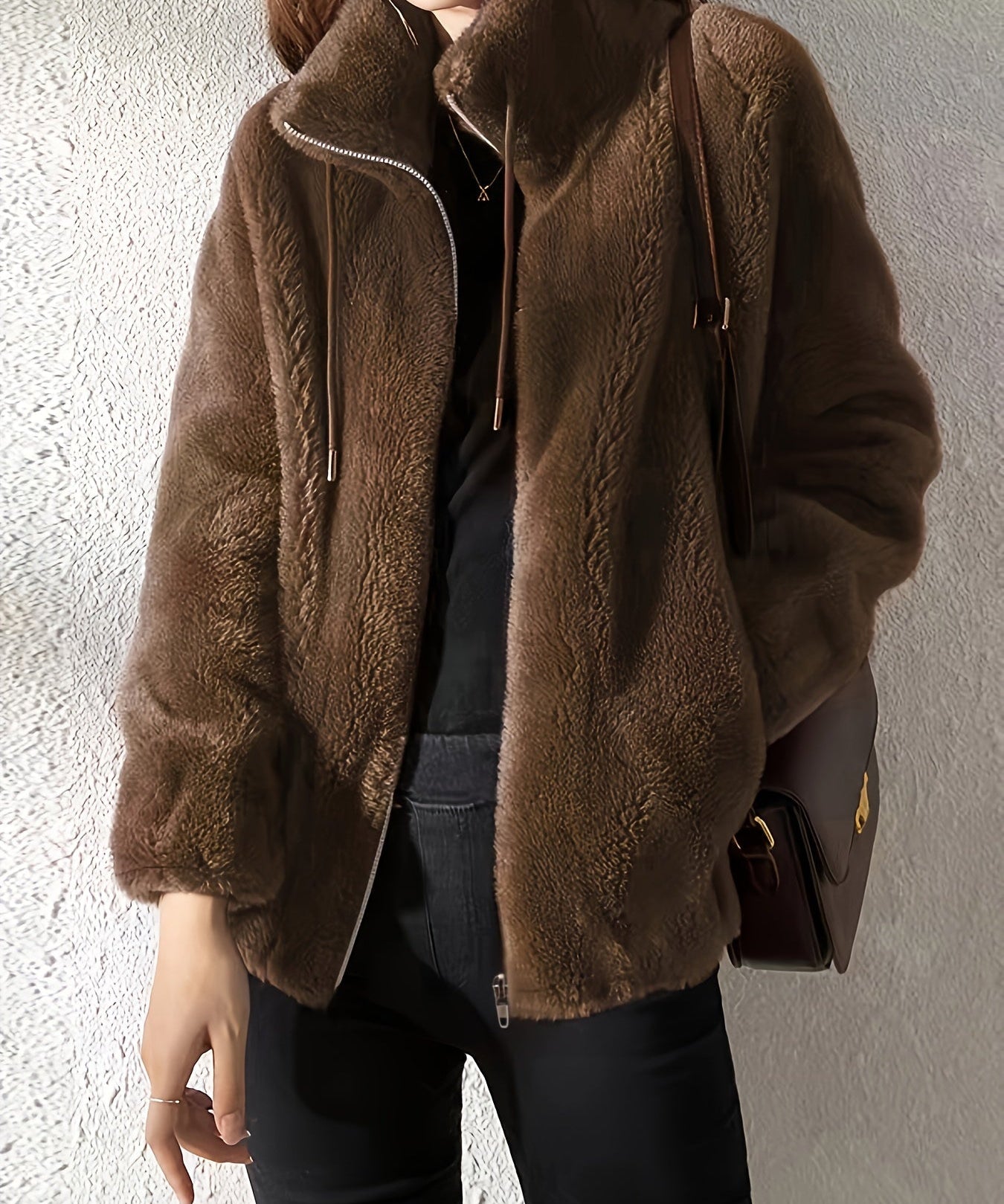 Elina – Jachetă de Damă din Fleece Moale cu Guler Înalt