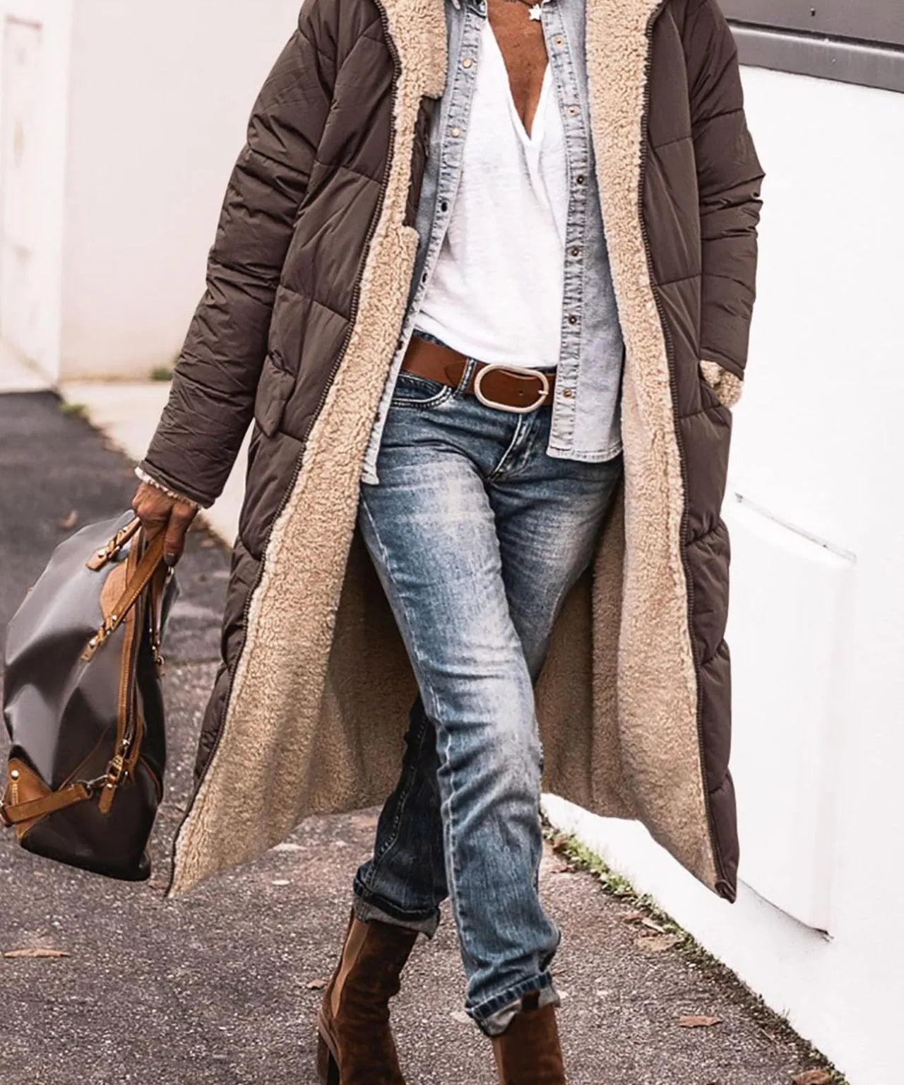 Johna – Mantou de Damă Reversibil din Sherpa cu Glugă Elegantă