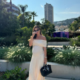 Amara – Rochie Maxi de Maternitate Elegantă cu Falduri