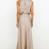 Helena – Rochie Lungă Satin Elegantă cu Decolteu la Gât, Culori Variate