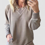 Viola – Pulover de Damă cu Mâneci Raglan și Buzunare