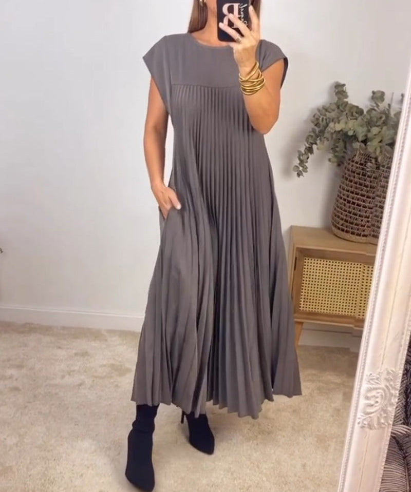 Amada – Rochie de Damă Elegantă Fără Mâneci cu Plisaje