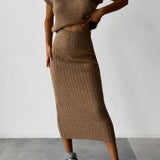 Set Asamblat: Top Tricotat Gros și Fustă Midi Tricotată cu Talie Înaltă