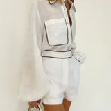 Set de pantaloni scurți și in cu detalii contrastante