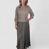 Clara – Set de Damă Elegant cu Pulover și Fustă Plisată Midi