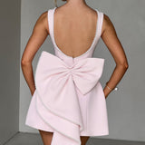 Elle – Rochie Mini de Damă cu Fundă și Perle