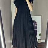 Amada – Rochie de Damă Elegantă Fără Mâneci cu Plisaje