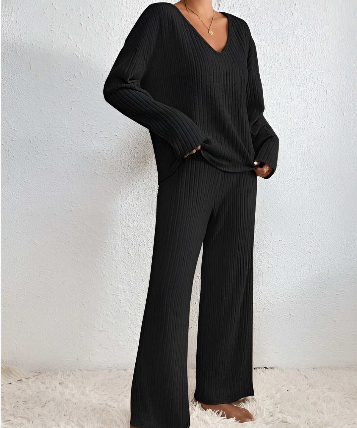 Wilma – Set Tricotat Doi Piese Pulover V și Pantaloni Confortabili