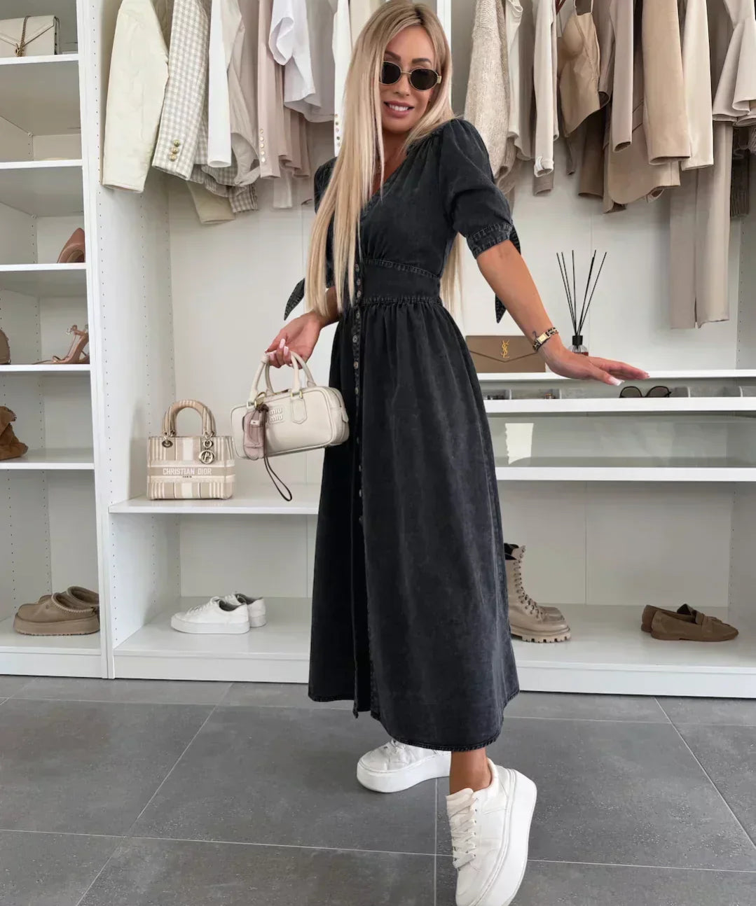 Luise – Rochie de Damă Denim Elegantă cu Detalii Strălucitoare