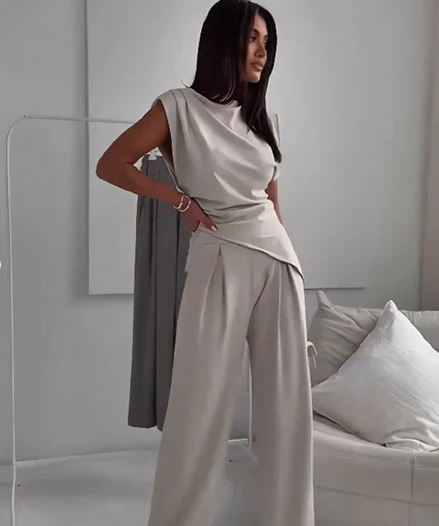 Arianna | Set confortabil din două piese, maro deschis